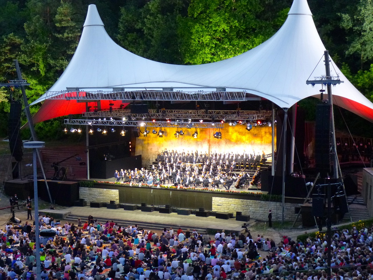 Die Musik spielt in der Waldbühne Berlin