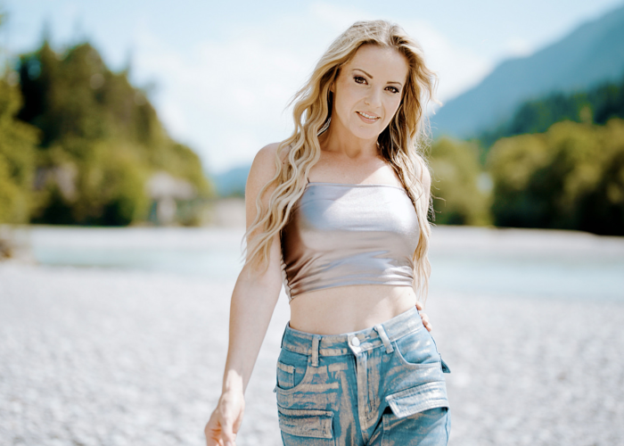 Misha Kovar setzt auf Liebe